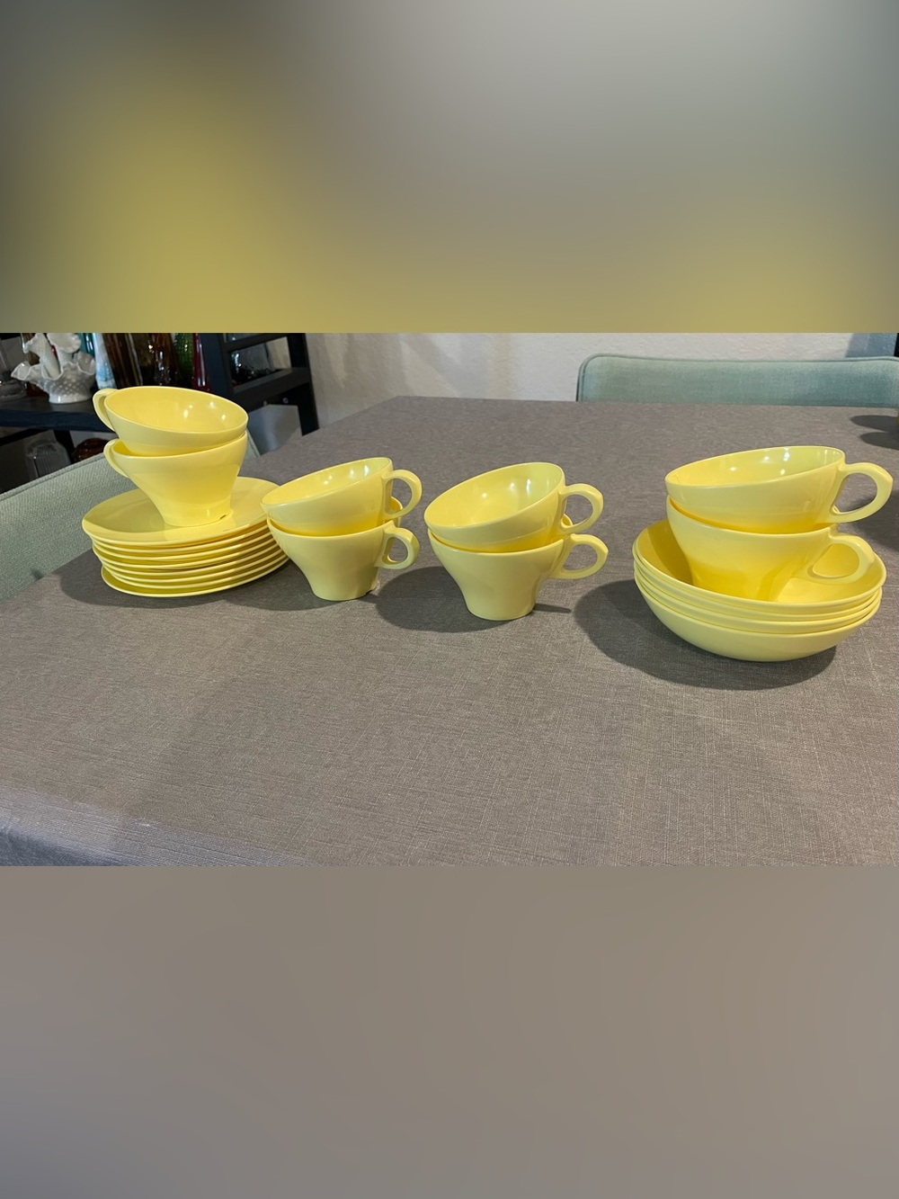 Vintage Melamine 20pc Yellow Dish Set